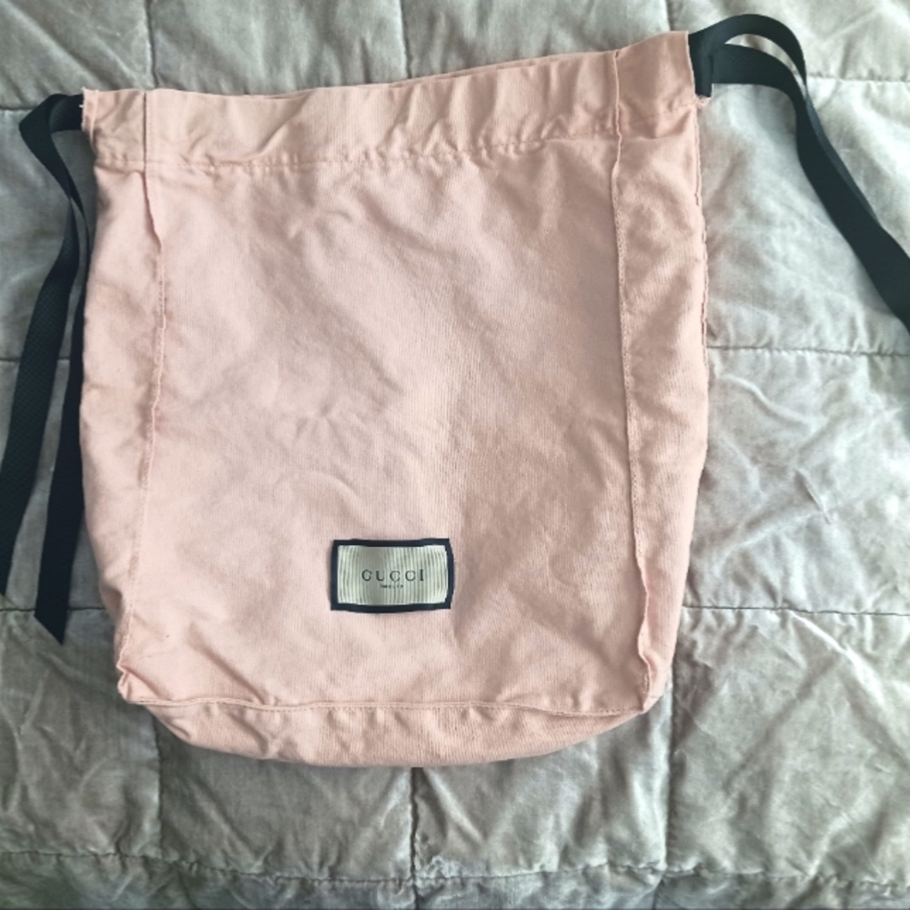 Gucci beauty Pink dust bag